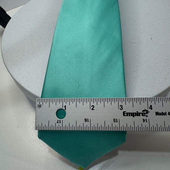 Countess Mara Men's Necktie Solid Teal Satin Finish Classic Tie - Picture 3 of 4